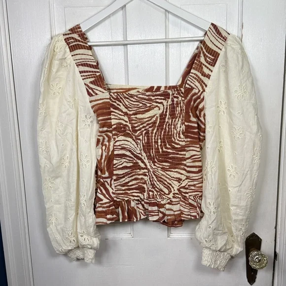 Anthropologie Love the Label Smocked Puff Sleeve Eyelet Blouse W2277 Sz M - Picture 8 of 11